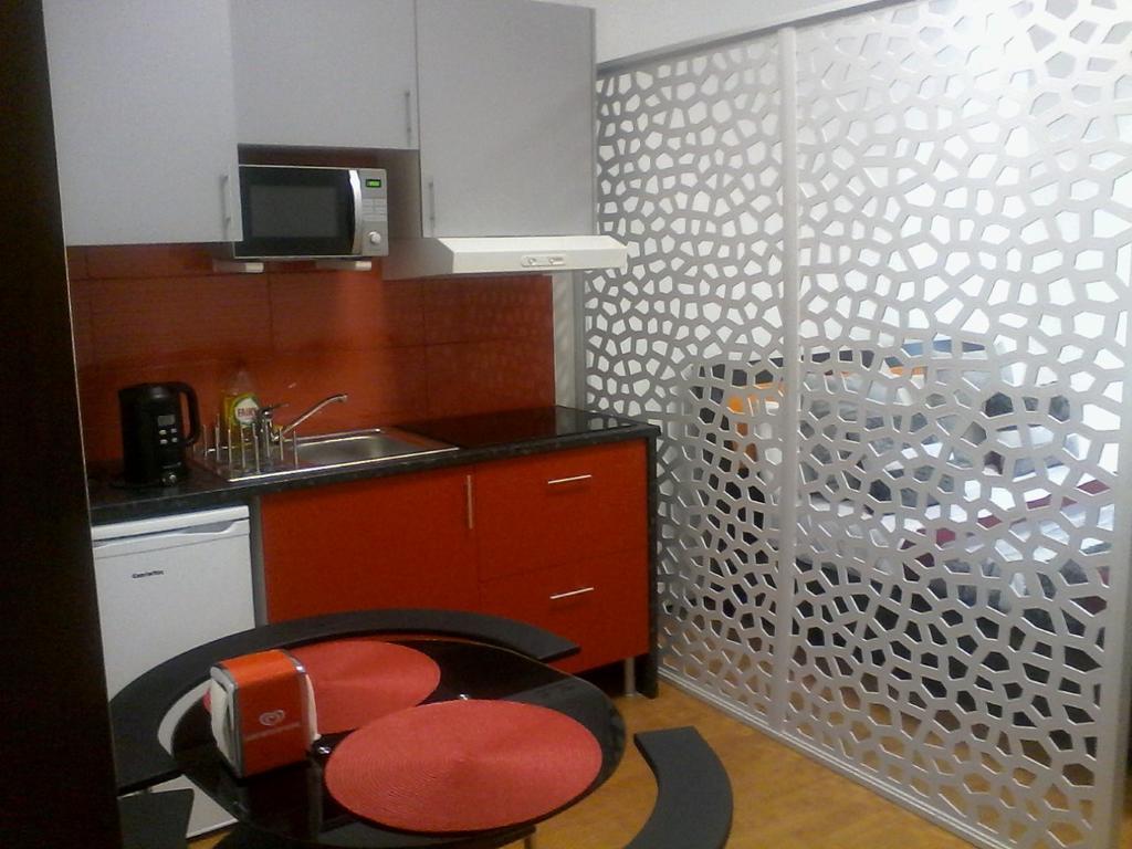 Metro-Apartment Rnal Nº35375 Al-Chamada Para A Rede Movel Nacional Порто Екстериор снимка